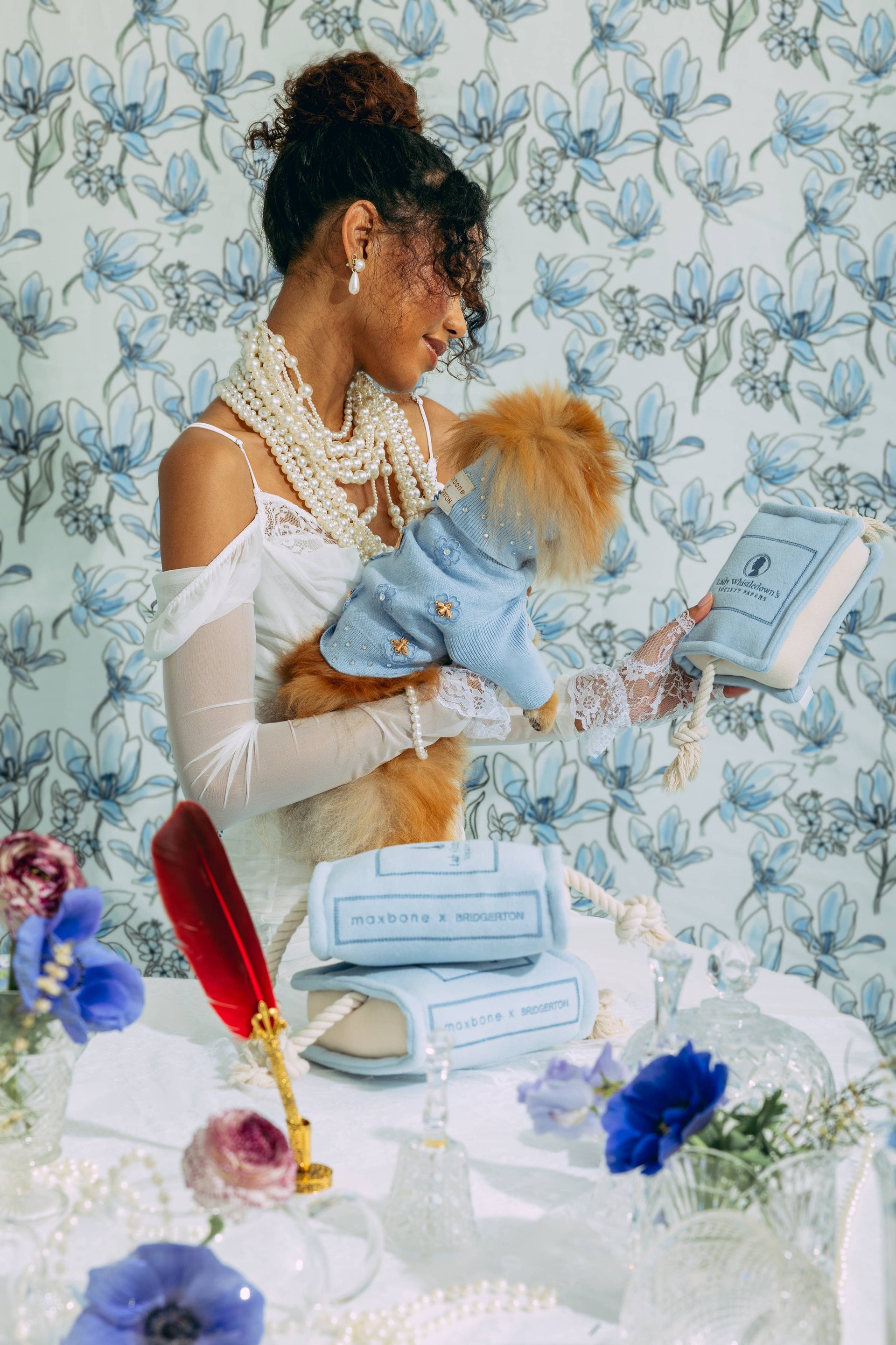 Bridgerton Society Paper Toy