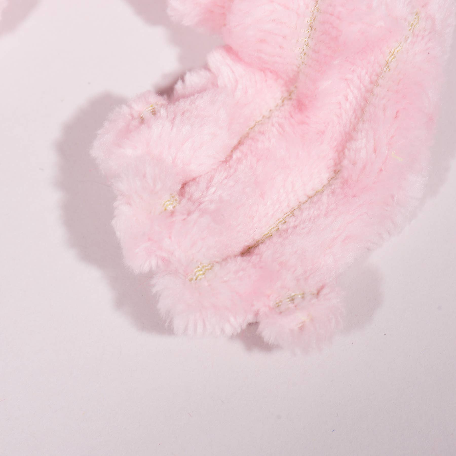 HuggleGroup | X-Brace™ | Kiki Axolotl