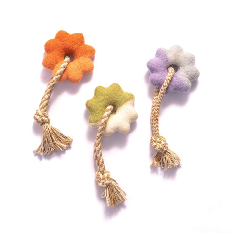 Awoo | Wool Tug Toy